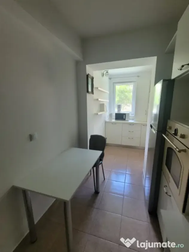 Apartament 2 camere 56mp+terasa inchisa 21mp zona Porii