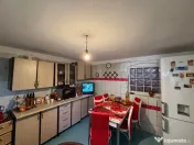 Spațiu, curte și intimitate: casă pe 1.300 mp în zona R? 