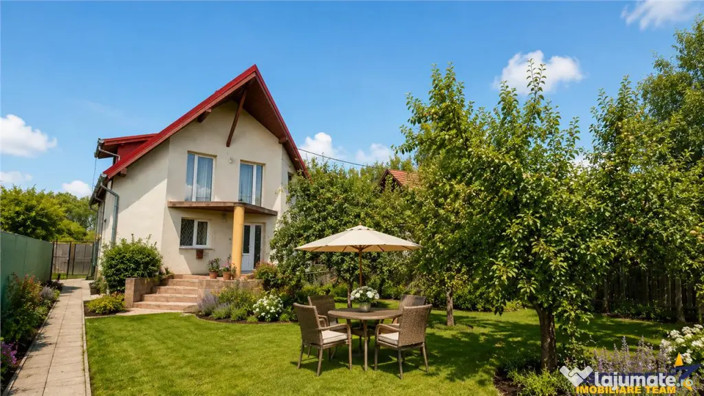 Casa cu 6 camere, 600 mp teren, pomi fructiferi, toate utili