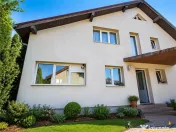 Casa cu 6 camere, 600 mp teren, pomi fructiferi, toate utili 