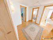 Casa cu 6 camere, 600 mp teren, pomi fructiferi, toate utili 