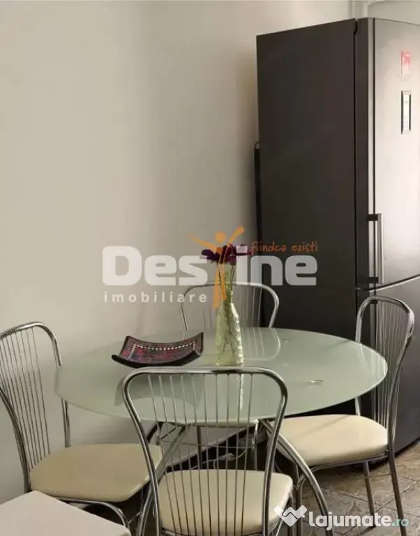 Inchiriez apartament cu 3 camere