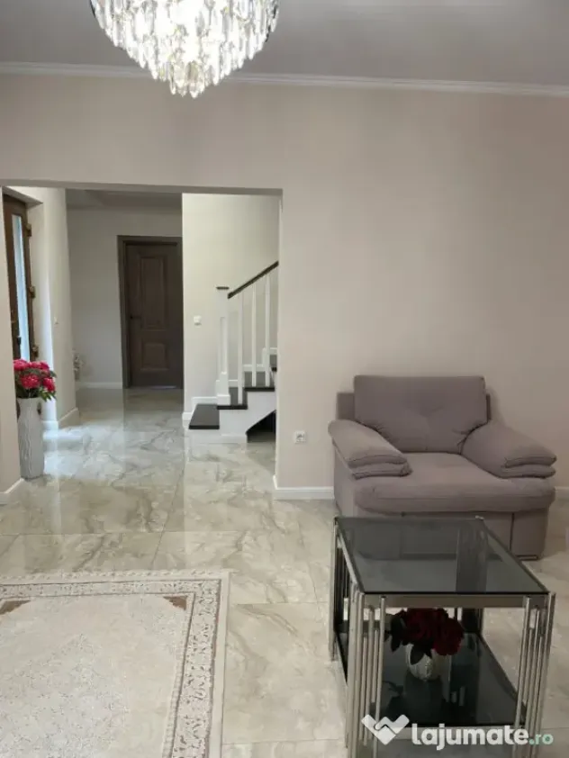 Duplex cu 4 camere, 118 mp, zona Subcetate