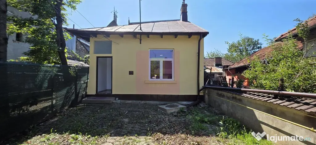 Casa cu 2 camere de vanzare in Campina