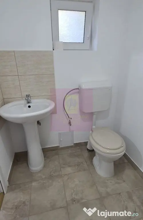 Casa cu 2 camere de vanzare in Campina