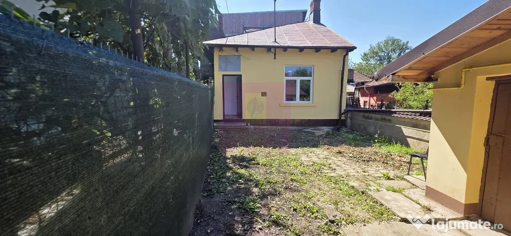 Casa cu 2 camere de vanzare in Campina