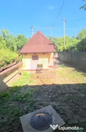 Casa cu 2 camere de vanzare in Campina