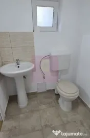 Casa cu 2 camere de vanzare in Campina