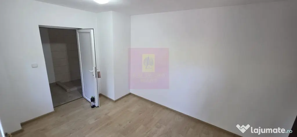 Casa cu 2 camere de vanzare in Campina