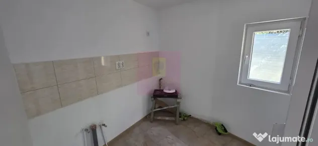 Casa cu 2 camere de vanzare in Campina