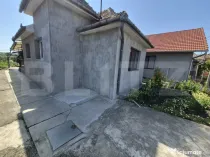 Casă cu 3 camere plus extindere facuta in 2022, grădină a