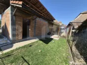 Casă cu 3 camere plus extindere facuta in 2022, grădină a