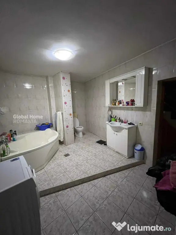 Imobil doua corpuri P+2+pod si P+1 | zona Splaiul Unirii |