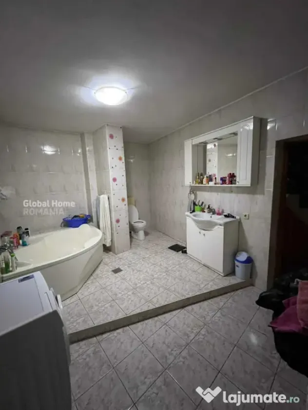 Imobil doua corpuri P+2+pod si P+1 | zona Splaiul Unirii |