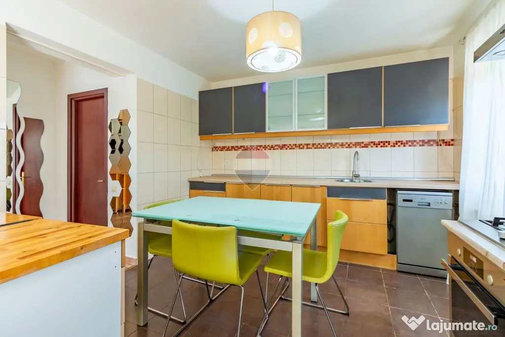 Casă / Vilă cu 6 camere de vanzare in Corbeanca, centru...