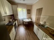 Apartament spațios cu 4 camere, 3 dormitoare și parcar 