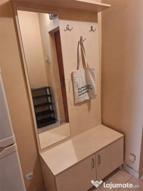 CENTRAL - APARTAMENT 1 CAMERA - mobilat, utilat LIFT