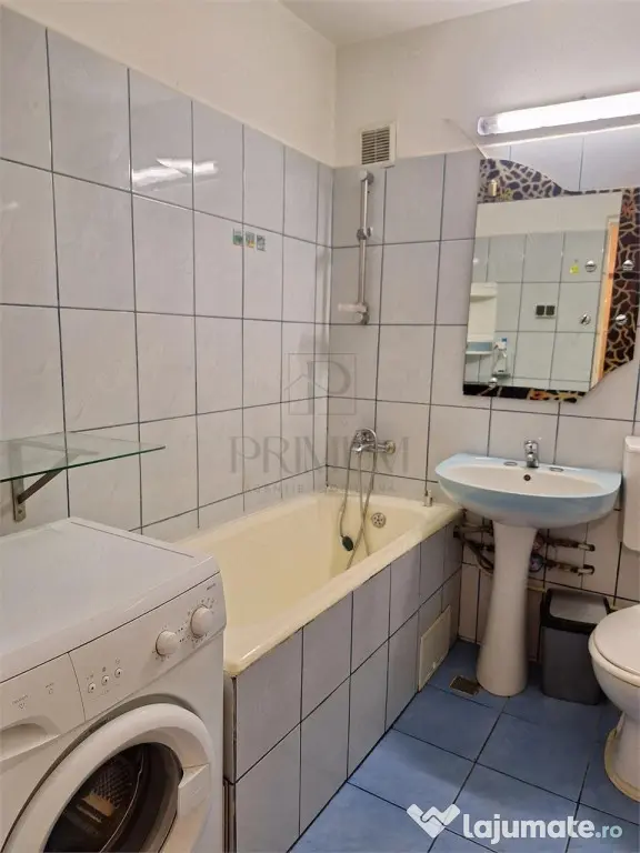 CENTRAL - APARTAMENT 1 CAMERA - mobilat, utilat LIFT