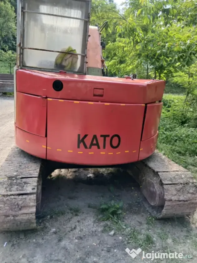 escavator kato 5 tone
