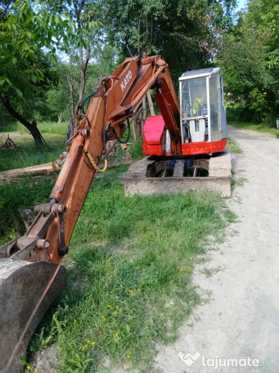 escavator kato 5 tone