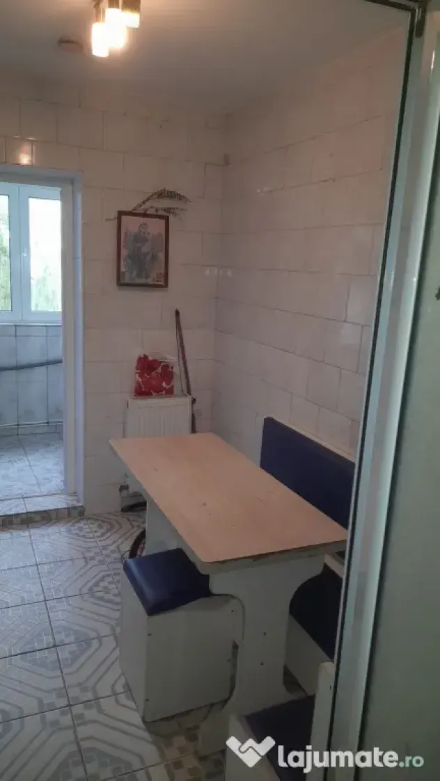 Apartament cu 3 camere central