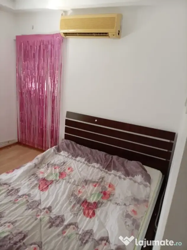 Apartament cu 3 camere central
