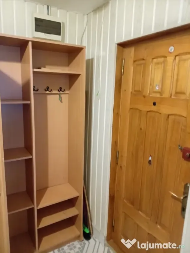 Apartament cu 3 camere central