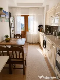 APARTAMENT 3 CAMERE//SCOALA 14//ZONA PARC MIHAI VITEAZUL