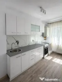 Apartament 2 camere et 2