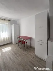 Apartament 2 camere et 2