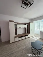 Apartament 2 camere et 2