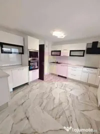 Apartament 4 camere Decebal adiacent
