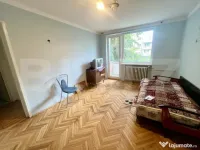 Apartament de vanzare, 2 camere, zona Rogerius