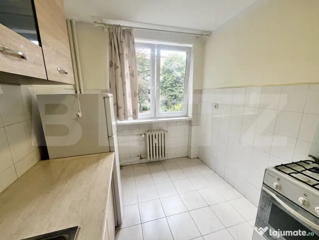 Apartament de vanzare, 2 camere, zona Rogerius - Oradea (Bihor)