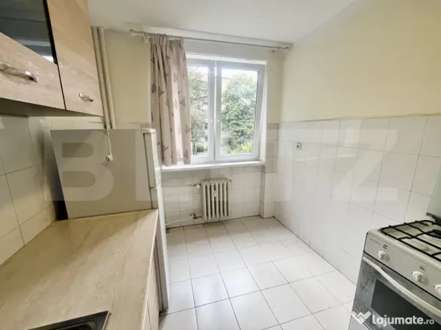 Apartament de vanzare, 2 camere, zona Rogerius - Oradea (Bihor)