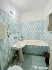 Apartament de vanzare, 2 camere, zona Rogerius 