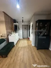 Apartament 3 camere lux, 76 mp, 2 băi, terasă și parcare 