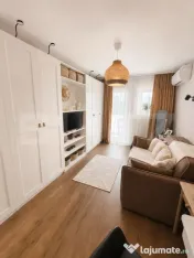 Apartament 3 camere lux, 76 mp, 2 băi, terasă și parcare 