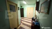 Apartament cu trei camere si doua bai, etajul doi, zona cent