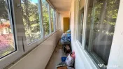 Apartament cu trei camere si doua bai, etajul doi, zona cent