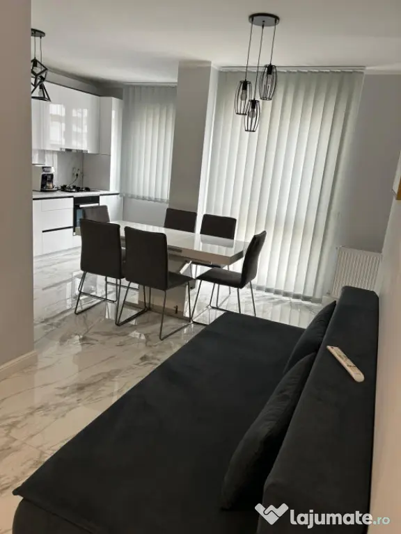 Apartament de vanzare semidecomandat ,2 camere 55mp , zona E - Floresti (Cluj)