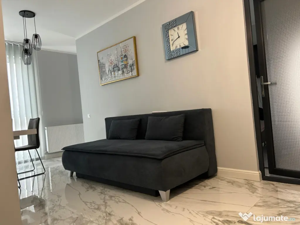 Apartament de vanzare semidecomandat ,2 camere 55mp , zona E - Floresti (Cluj)