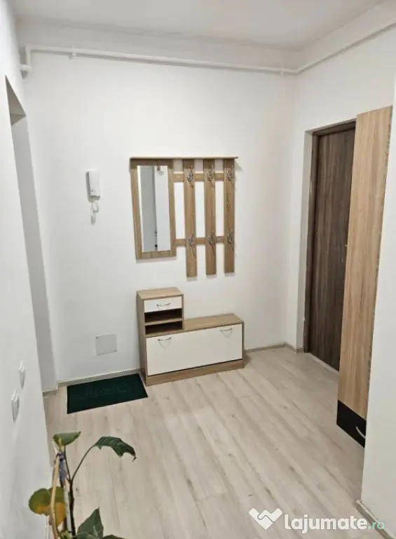 Apartament de vanzare , semidecomandat 57mp, zona Eroilor - Floresti (Cluj)