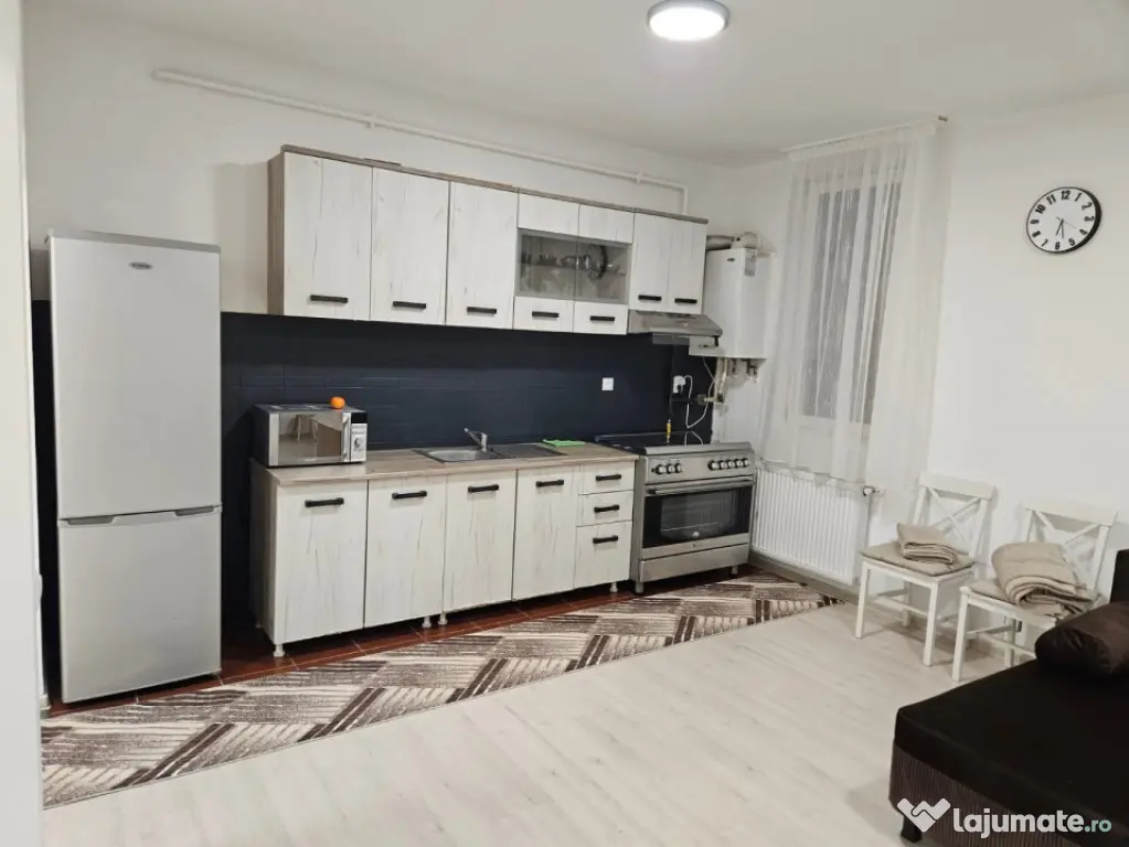 Apartament de vanzare , semidecomandat 57mp, zona Eroilor - Floresti (Cluj)