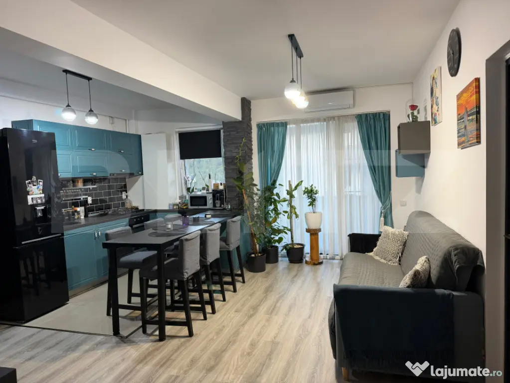 Apartament 3 camere 64 mp, parcare inclusa , 2 balcoane ,Val - Floresti (Cluj)