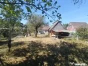Casa 2 camere, teren 2200 mp, Homorodu de Mijloc 