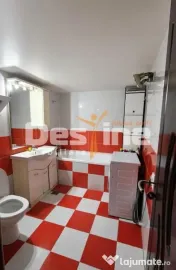 ???? Casă individuală + garaj 
