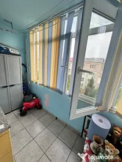 Apartament spatios gata de mutare 