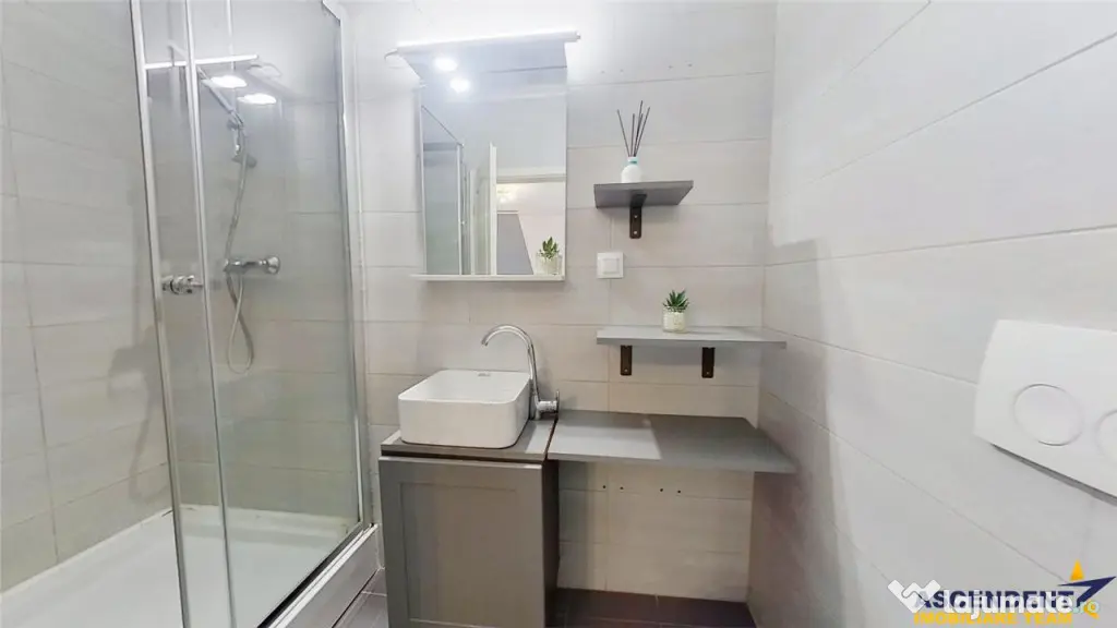 Gata de mutat sau de investit - Apartament in Avantgarden, c - Brasov (Brasov)