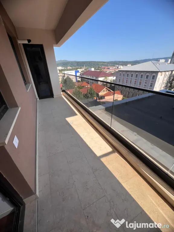 Apartament cu 2 camere de inchiriat calea lui traian centru nou loc parcare
